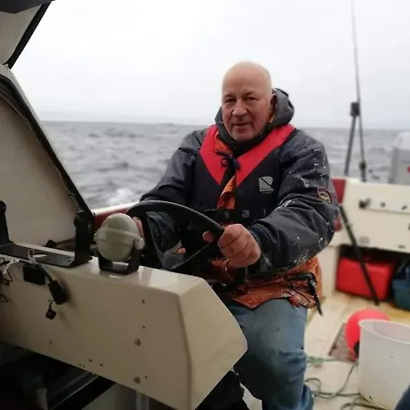 Airbnb And At Postvegen 95 Quarto em Acomodações Particulares *